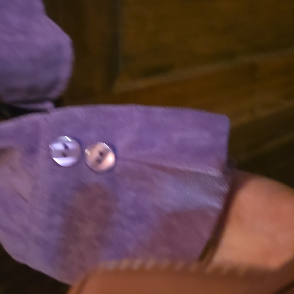 Suede feel Embroidered top - Picture 6 of 7